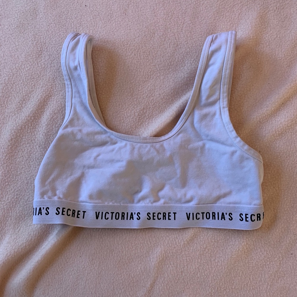 White Victoria’s Secret Sports bra no padding